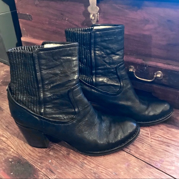 Black Frye "Lucinda Scrunch" boot - Picture 2 of 6